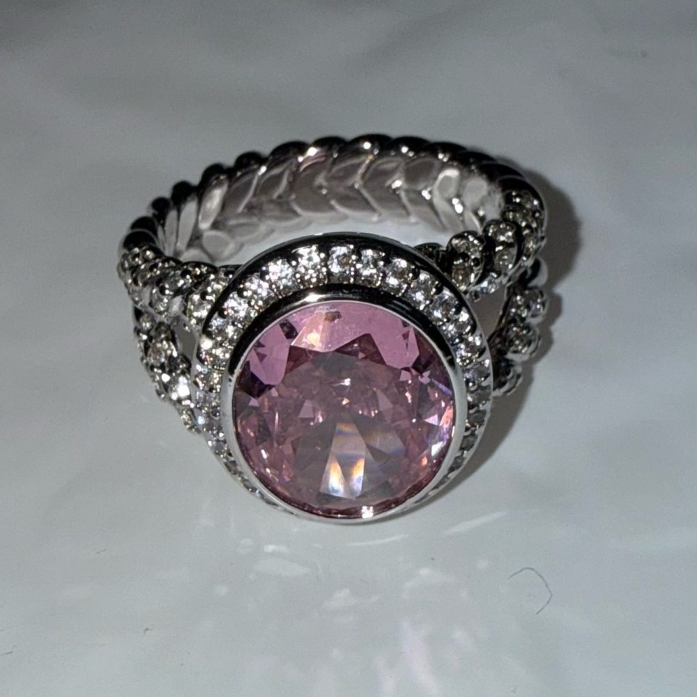 Elegant Silver and Pink Gemstone Ring